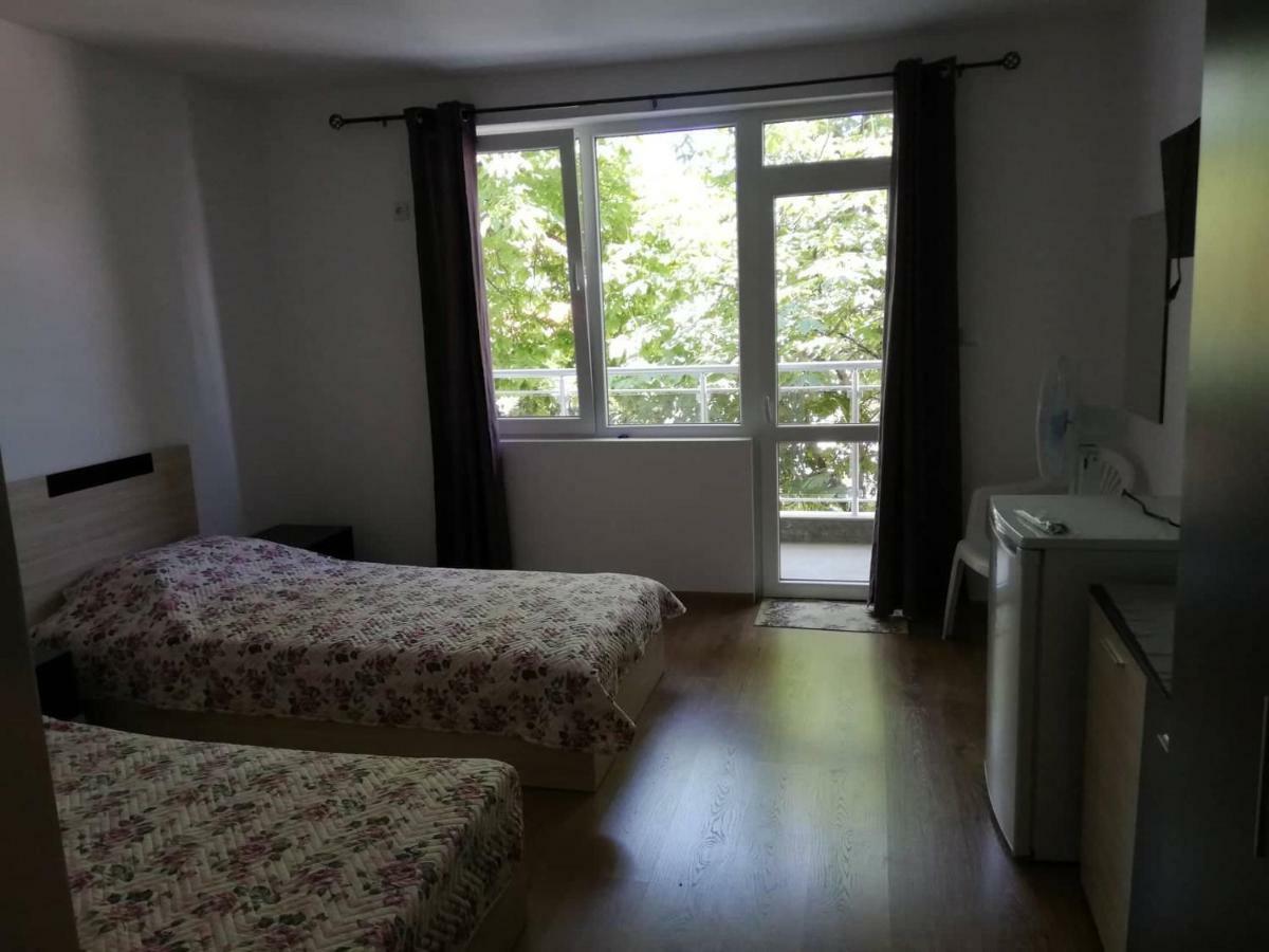 Къща За Гости "Пердика" Hotel Obzor Buitenkant foto